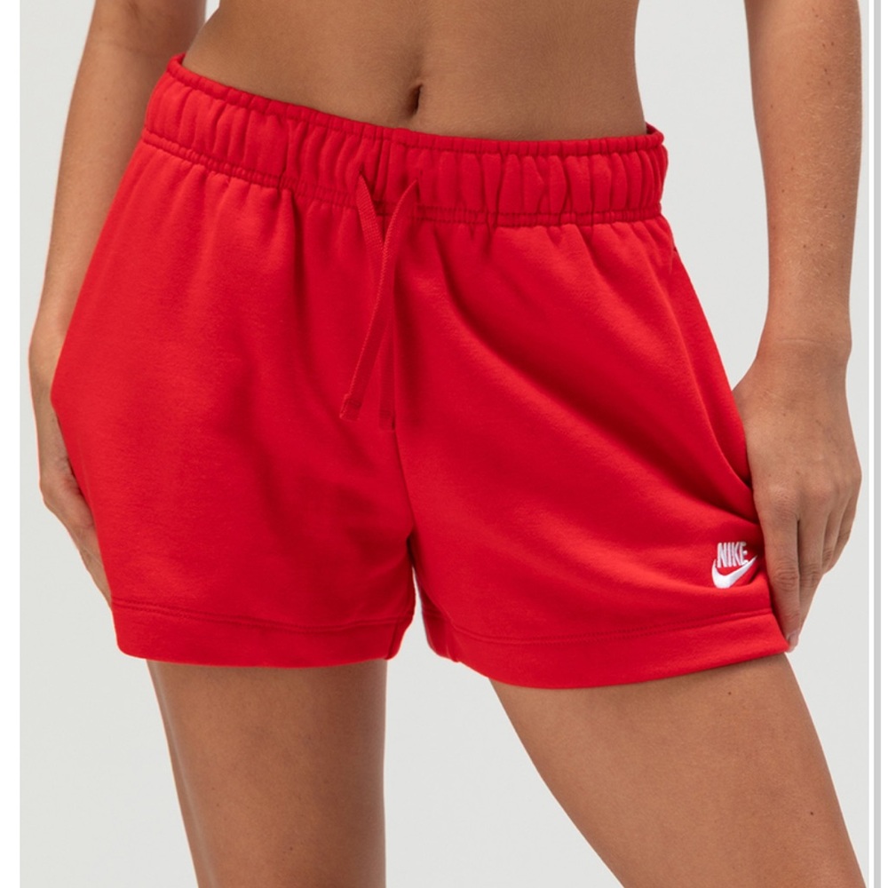 Nike Sportswear Club Women’s Fleece Shorts in University Red Size XS
